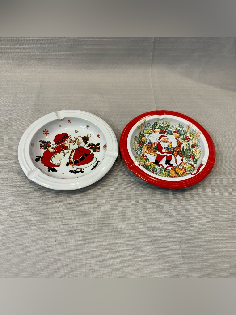 Holiday Santa Ceramic Ashtray Set - Red and White